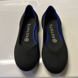 Rothy’s black flats